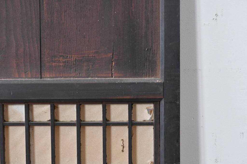 アンティーク建具　縦桟格子がすっきりとした印象の障子帯戸1枚　(R-085417)