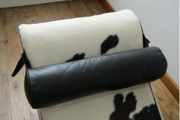 中古　美品!!　イタリア製　Cassina(カッシーナ)　Le Corbusier(ル・コルビュジエ)　滑らかな曲線フレームが美しいシェーズロング　定価約106万7千円相当　(R-085423)