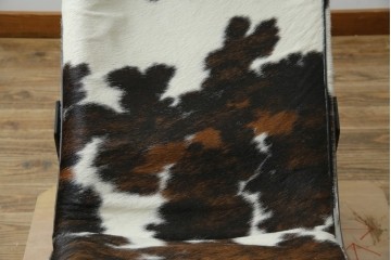 中古　美品!!　イタリア製　Cassina(カッシーナ)　Le Corbusier(ル・コルビュジエ)　滑らかな曲線フレームが美しいシェーズロング　定価約106万7千円相当　(R-085423)