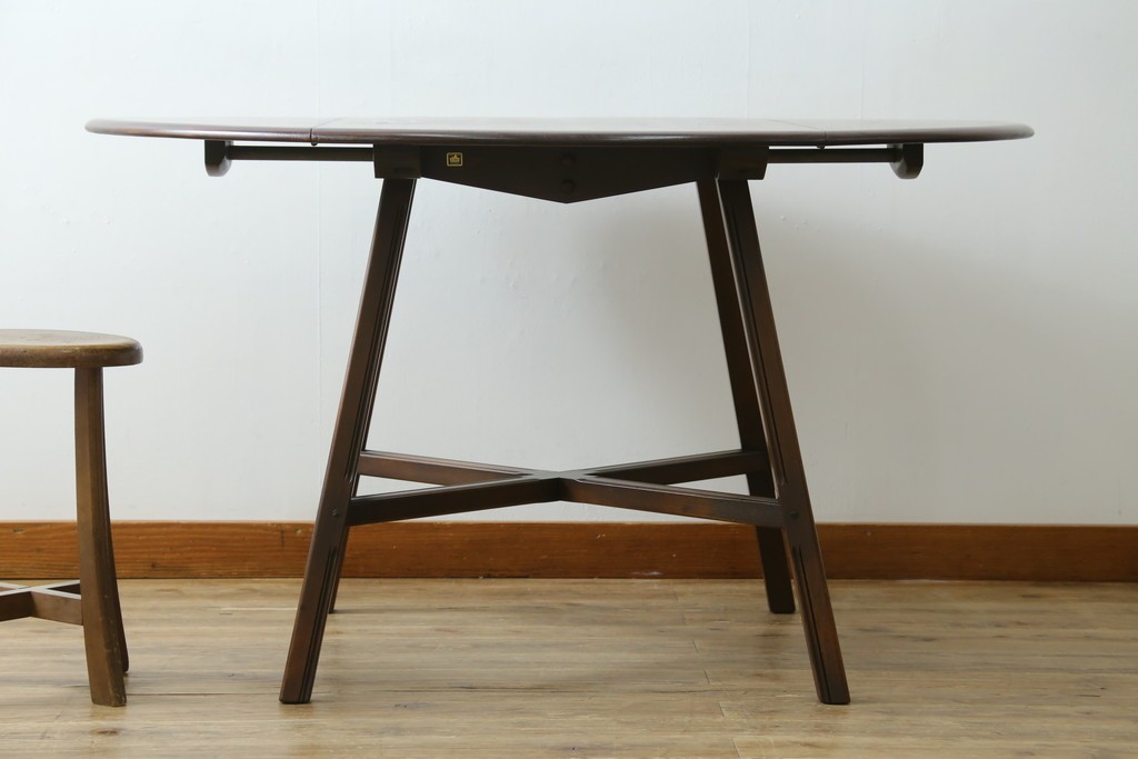 イギリスヴィンテージ　アーコール(ERCOL)　シンプルで機能性の良いバタフライテーブル　(R-085424)