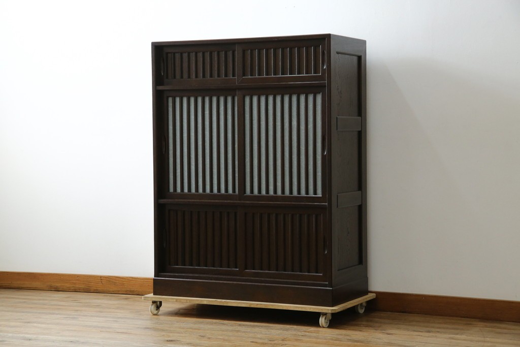 中古　美品　良品　国産　職人手作り品　前面格子戸の水屋箪笥食器棚　定価推定約25万円以上　(R-085425)