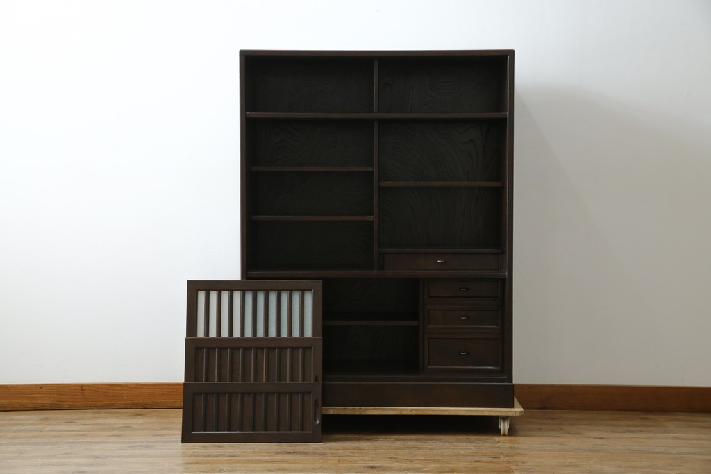 中古　美品　良品　国産　職人手作り品　前面格子戸の水屋箪笥食器棚　定価推定約25万円以上　(R-085425)