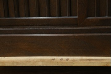 中古　美品　良品　国産　職人手作り品　前面格子戸の水屋箪笥食器棚　定価推定約25万円以上　(R-085425)