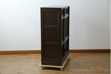 中古　美品　良品　国産　職人手作り品　前面格子戸の水屋箪笥食器棚　定価推定約25万円以上　(R-085425)