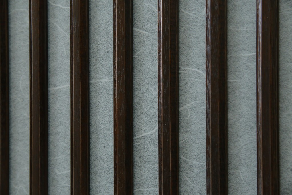 中古　美品　良品　国産　職人手作り品　前面格子戸の水屋箪笥食器棚　定価推定約25万円以上　(R-085425)