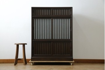 中古　美品　良品　国産　職人手作り品　前面格子戸の水屋箪笥食器棚　定価推定約25万円以上　(R-085425)