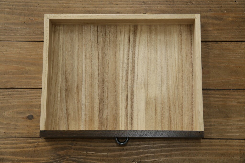 中古　美品　良品　国産　職人手作り品　前面格子戸の水屋箪笥食器棚　定価推定約25万円以上　(R-085425)