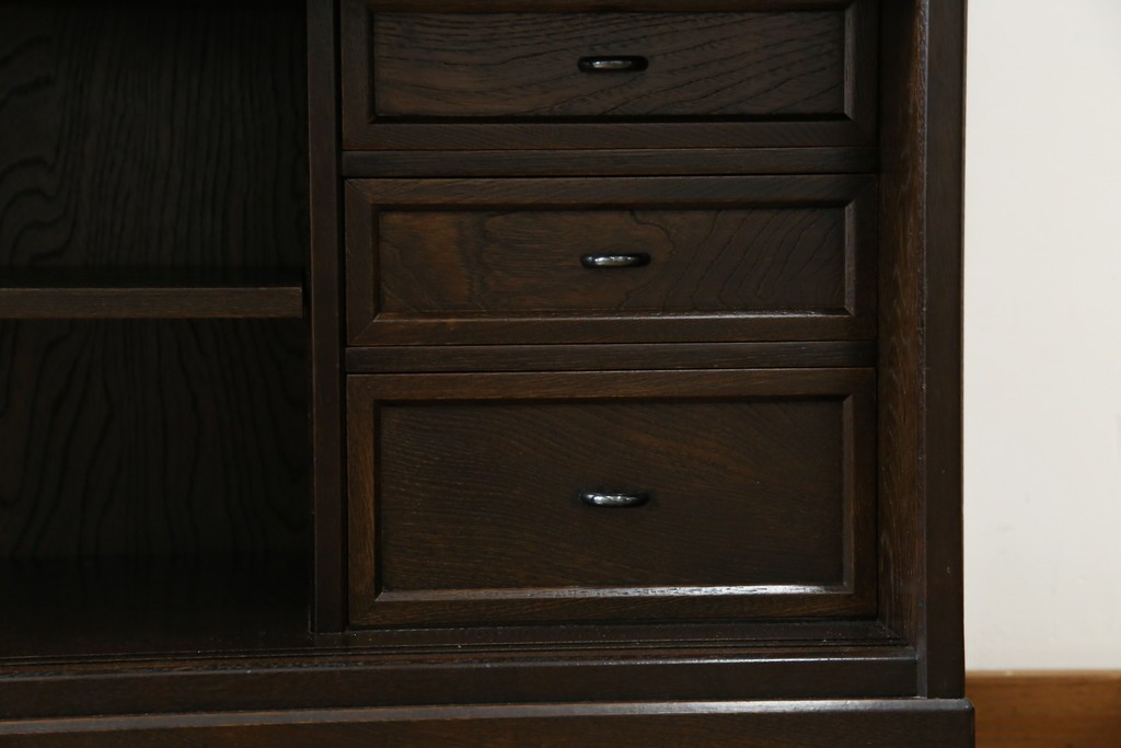 中古　美品　良品　国産　職人手作り品　前面格子戸の水屋箪笥食器棚　定価推定約25万円以上　(R-085425)