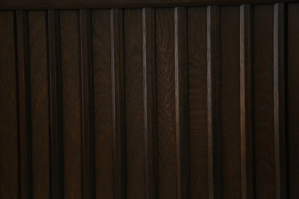 中古　美品　良品　国産　職人手作り品　前面格子戸の水屋箪笥食器棚　定価推定約25万円以上　(R-085425)