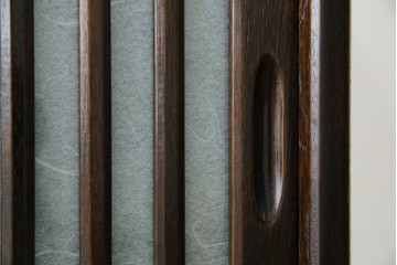 中古　美品　良品　国産　職人手作り品　前面格子戸の水屋箪笥食器棚　定価推定約25万円以上　(R-085425)