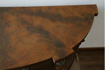 中古　美品　MAITLAND-SMITH(メートランドスミス)　装飾金具の造形が印象的なサイドボード　定価約160万円相当　(R-085426)