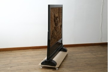 和製ヴィンテージ　井波彫刻　在銘作家物　新規制作で250万円以上相当の逸品!!　時代物の龍虎図衝立　(R-085427)