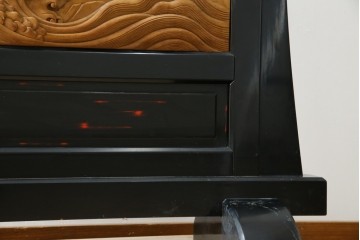 和製ヴィンテージ　井波彫刻　在銘作家物　新規制作で250万円以上相当の逸品!!　時代物の龍虎図衝立　(R-085427)