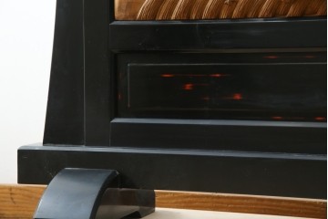 和製ヴィンテージ　井波彫刻　在銘作家物　新規制作で250万円以上相当の逸品!!　時代物の龍虎図衝立　(R-085427)