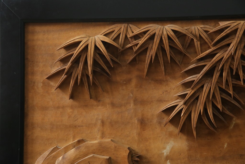 和製ヴィンテージ　井波彫刻　在銘作家物　新規制作で250万円以上相当の逸品!!　時代物の龍虎図衝立　(R-085427)