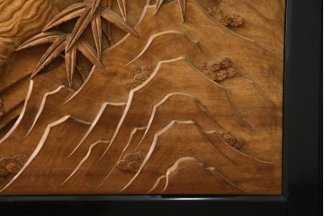 和製ヴィンテージ　井波彫刻　在銘作家物　新規制作で250万円以上相当の逸品!!　時代物の龍虎図衝立　(R-085427)