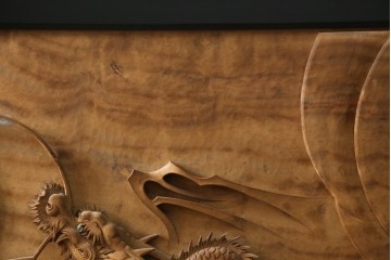 和製ヴィンテージ　井波彫刻　在銘作家物　新規制作で250万円以上相当の逸品!!　時代物の龍虎図衝立　(R-085427)