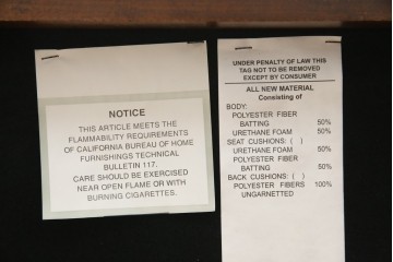 中古　THEODORE ALEXANDER(セオドア・アレキサンダー)　重厚な木フレームとレザー張りが上品なチェア　(R-085428)