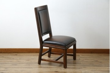 中古　THEODORE ALEXANDER(セオドア・アレキサンダー)　重厚な木フレームとレザー張りが上品なチェア　(R-085428)