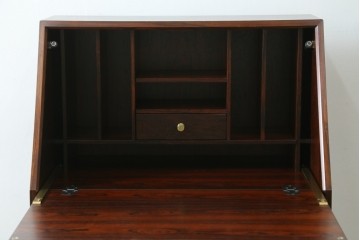 和製ヴィンテージ　美品　山品木工(YAMASHINA)　ローズウッド　上質な木目のスタイリッシュなライティングビューロー　(R-085429)