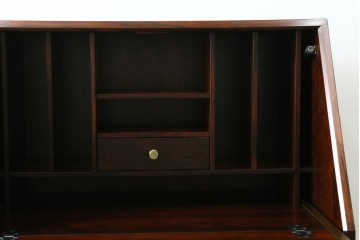 和製ヴィンテージ　美品　山品木工(YAMASHINA)　ローズウッド　上質な木目のスタイリッシュなライティングビューロー　(R-085429)