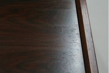 和製ヴィンテージ　美品　山品木工(YAMASHINA)　ローズウッド　上質な木目のスタイリッシュなライティングビューロー　(R-085429)