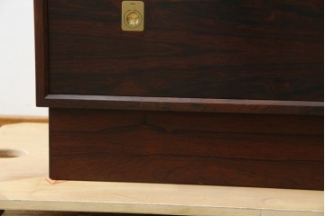 和製ヴィンテージ　美品　山品木工(YAMASHINA)　ローズウッド　上質な木目のスタイリッシュなライティングビューロー　(R-085429)