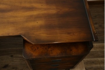 中古　美品　THEODORE ALEXANDER(セオドア・アレキサンダー)　造形美あふれる凝ったデザインの両袖机　定価推定約200万円前後　(R-085430)