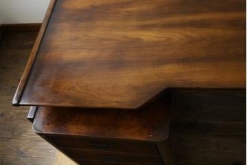 中古　美品　THEODORE ALEXANDER(セオドア・アレキサンダー)　造形美あふれる凝ったデザインの両袖机　定価推定約200万円前後　(R-085430)