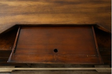 中古　美品　THEODORE ALEXANDER(セオドア・アレキサンダー)　造形美あふれる凝ったデザインの両袖机　定価推定約200万円前後　(R-085430)