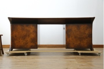 中古　美品　THEODORE ALEXANDER(セオドア・アレキサンダー)　造形美あふれる凝ったデザインの両袖机　定価推定約200万円前後　(R-085430)