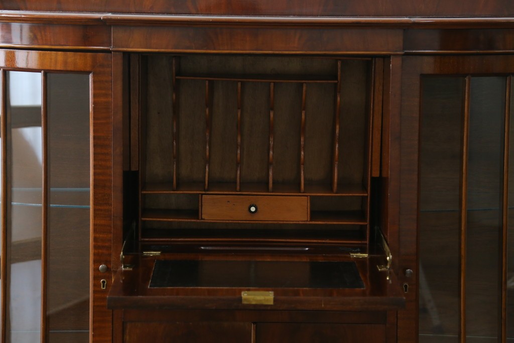 イギリスアンティーク　高級品!!　Lloyd’s Antiques(ロイズアンティークス)　マホガニー材　クラシカルなサイドバイサイドビューローブックケース　(R-085432)