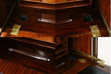 イギリスアンティーク　高級品!!　Lloyd’s Antiques(ロイズアンティークス)　マホガニー材　クラシカルなサイドバイサイドビューローブックケース　(R-085432)