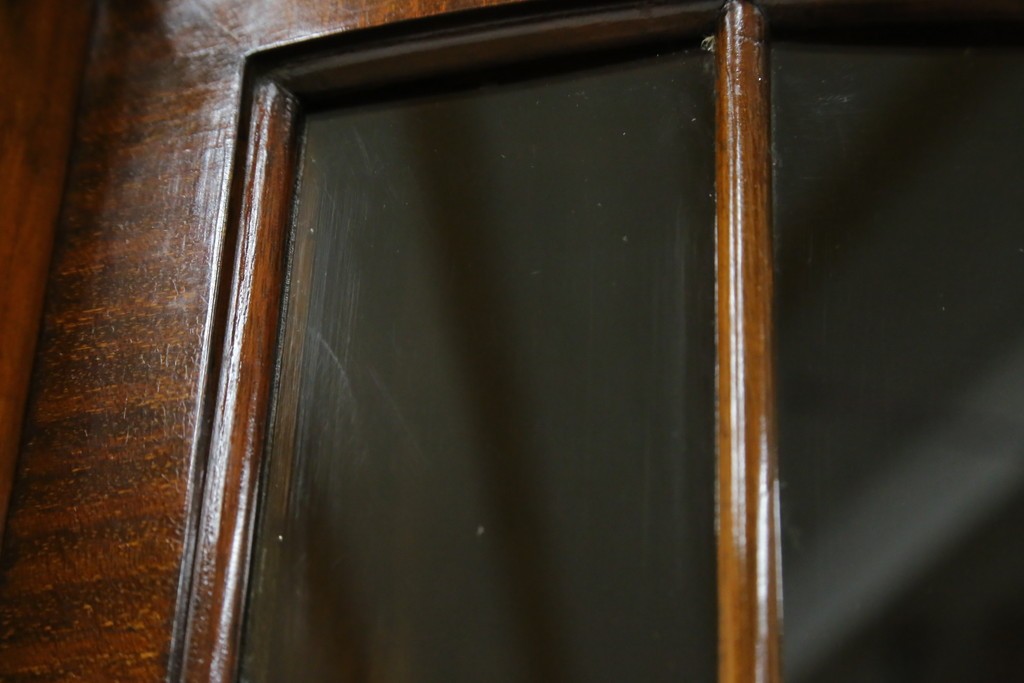 イギリスアンティーク　高級品!!　Lloyd’s Antiques(ロイズアンティークス)　マホガニー材　クラシカルなサイドバイサイドビューローブックケース　(R-085432)