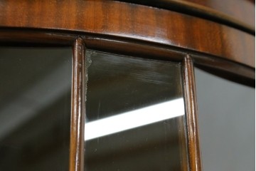 イギリスアンティーク　高級品!!　Lloyd’s Antiques(ロイズアンティークス)　マホガニー材　クラシカルなサイドバイサイドビューローブックケース　(R-085432)