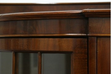 イギリスアンティーク　高級品!!　Lloyd’s Antiques(ロイズアンティークス)　マホガニー材　クラシカルなサイドバイサイドビューローブックケース　(R-085432)