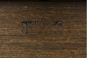 イギリスアンティーク　高級品‼　Lloyd’s Antiques(ロイズアンティークス)　マホガニー材　クラシカルなサイドバイサイドビューローブックケース　(R-085432)