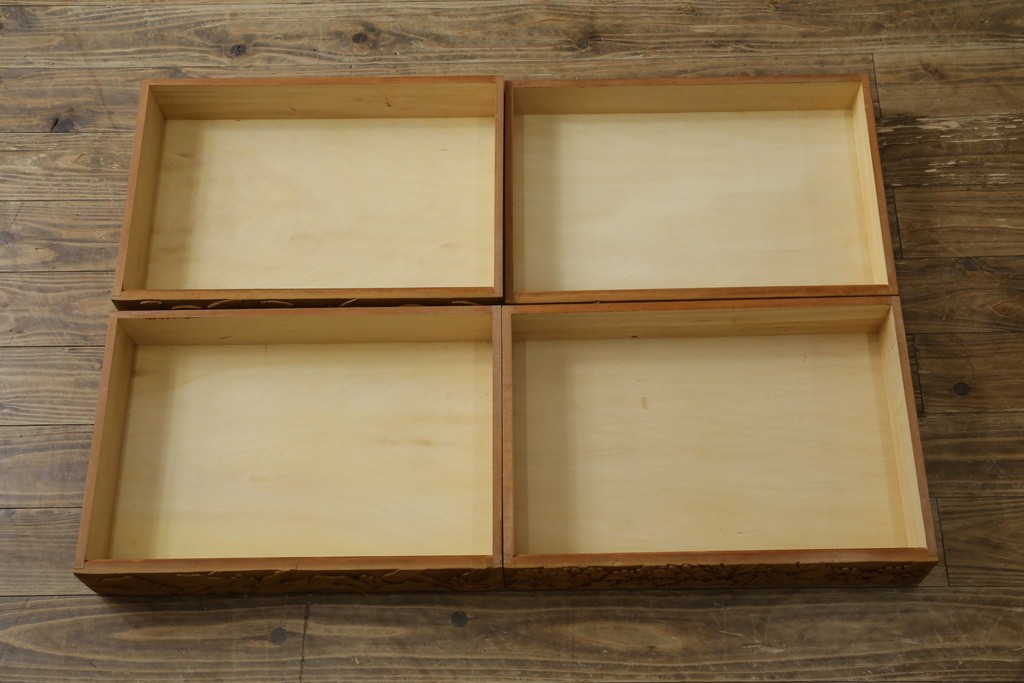中古　美品　伝統工芸　精緻な日光彫りが圧巻の多段チェスト　(R-085434)