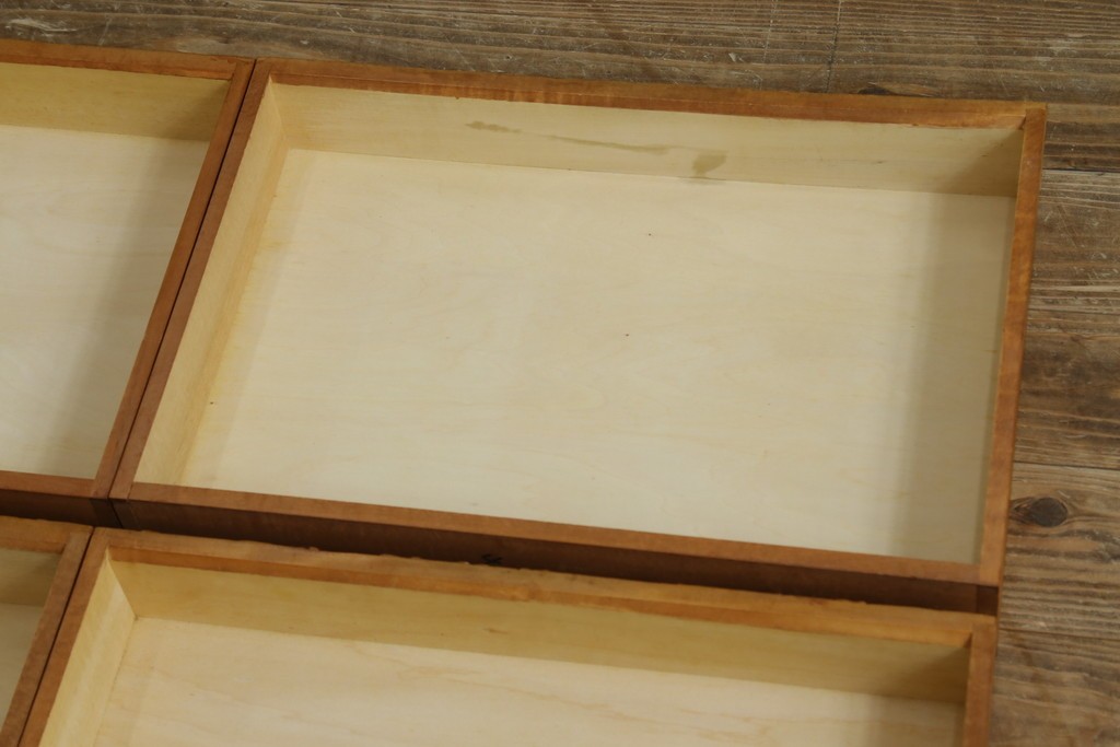 中古　美品　伝統工芸　精緻な日光彫りが圧巻の多段チェスト　(R-085434)
