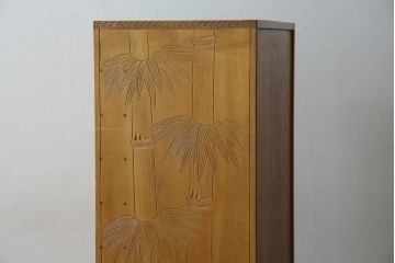 中古　美品　伝統工芸　精緻な日光彫りが圧巻の多段チェスト　(R-085434)