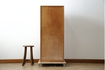 中古　美品　伝統工芸　精緻な日光彫りが圧巻の多段チェスト　(R-085434)