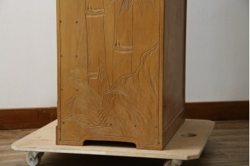 中古　美品　伝統工芸　精緻な日光彫りが圧巻の多段チェスト　(R-085434)