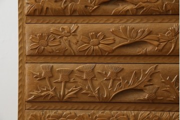中古　美品　伝統工芸　精緻な日光彫りが圧巻の多段チェスト　(R-085434)