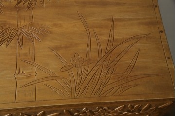 中古　美品　伝統工芸　精緻な日光彫りが圧巻の多段チェスト　(R-085434)