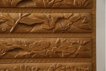 中古　美品　伝統工芸　精緻な日光彫りが圧巻の多段チェスト　(R-085434)