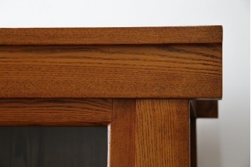 中古　超美品　上質な木味と繊細な格子細工が映える重ね水屋箪笥　(R-085435)