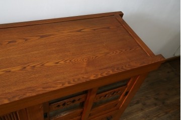 中古　超美品　上質な木味と格子細工が美しい水屋箪笥サイドボード　(R-085436)