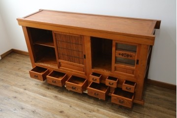 中古　超美品　上質な木味と格子細工が美しい水屋箪笥サイドボード　(R-085436)