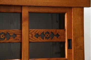 中古　超美品　上質な木味と格子細工が美しい水屋箪笥サイドボード　(R-085436)