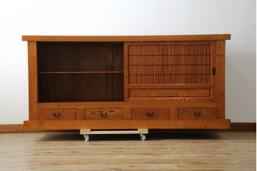 中古　超美品　緻密な格子戸と木地の風合いが美しい水屋箪笥サイドボード　(R-085437)